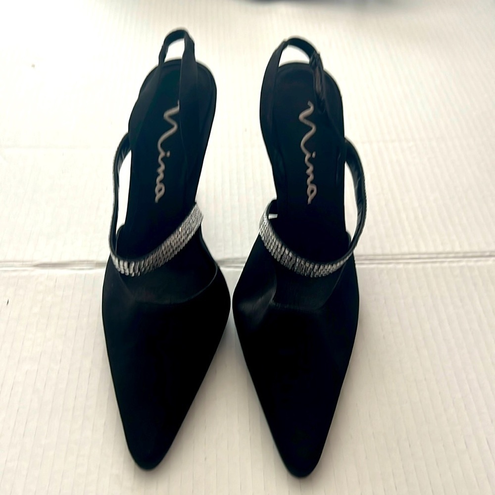 Nino elegant, dressy, sophisticated black satin heels size 10.